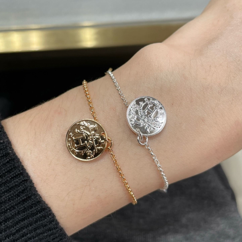 H**me5 bracelets